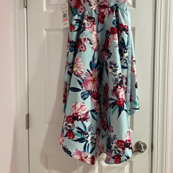 Girls size 10 dress - Picture 2 of 3